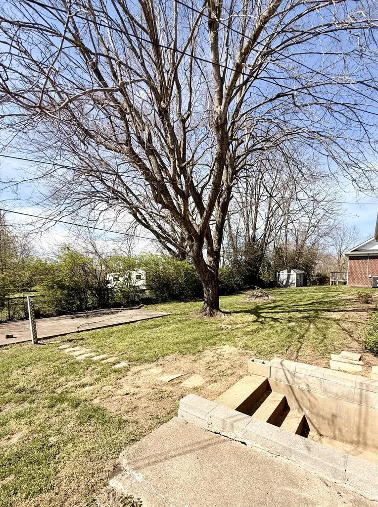 528 Ada Drive Harrodsburg KY 40330