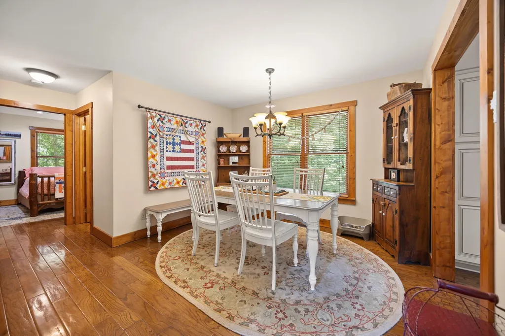 204 The Village Drive Nancy KY 42544