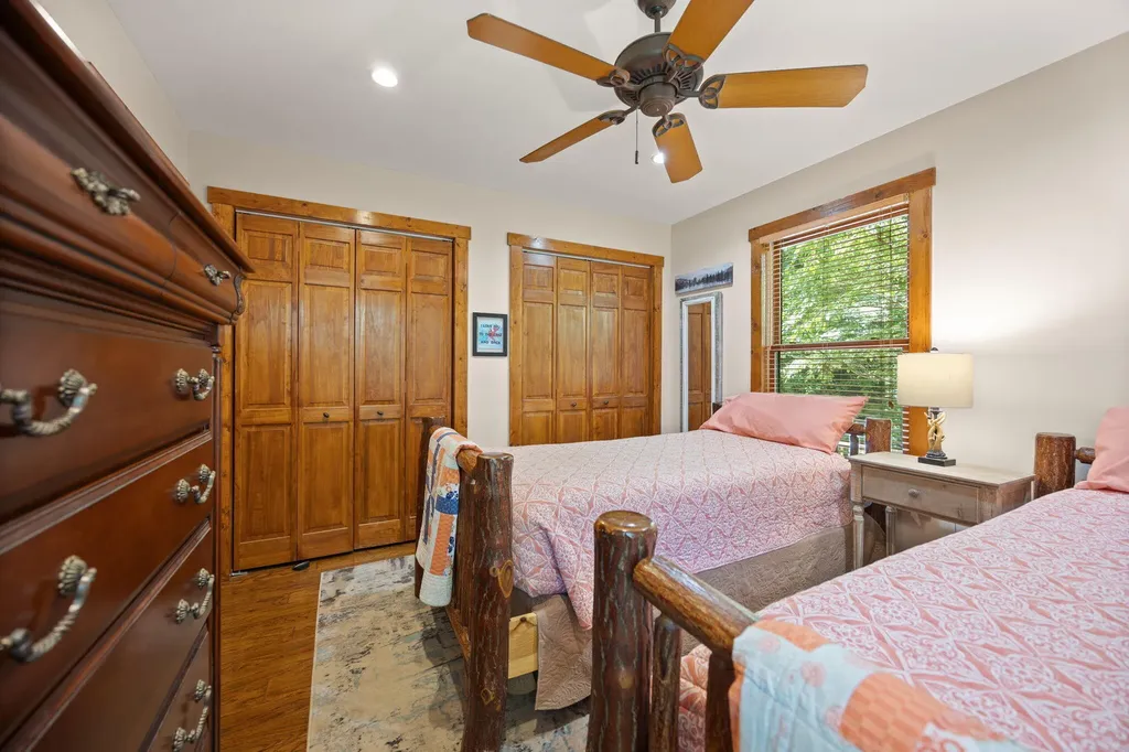 204 The Village Drive Nancy KY 42544
