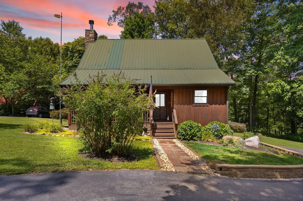 204 The Village Drive Nancy KY 42544