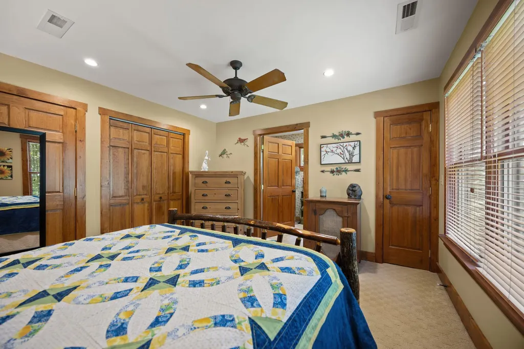 204 The Village Drive Nancy KY 42544