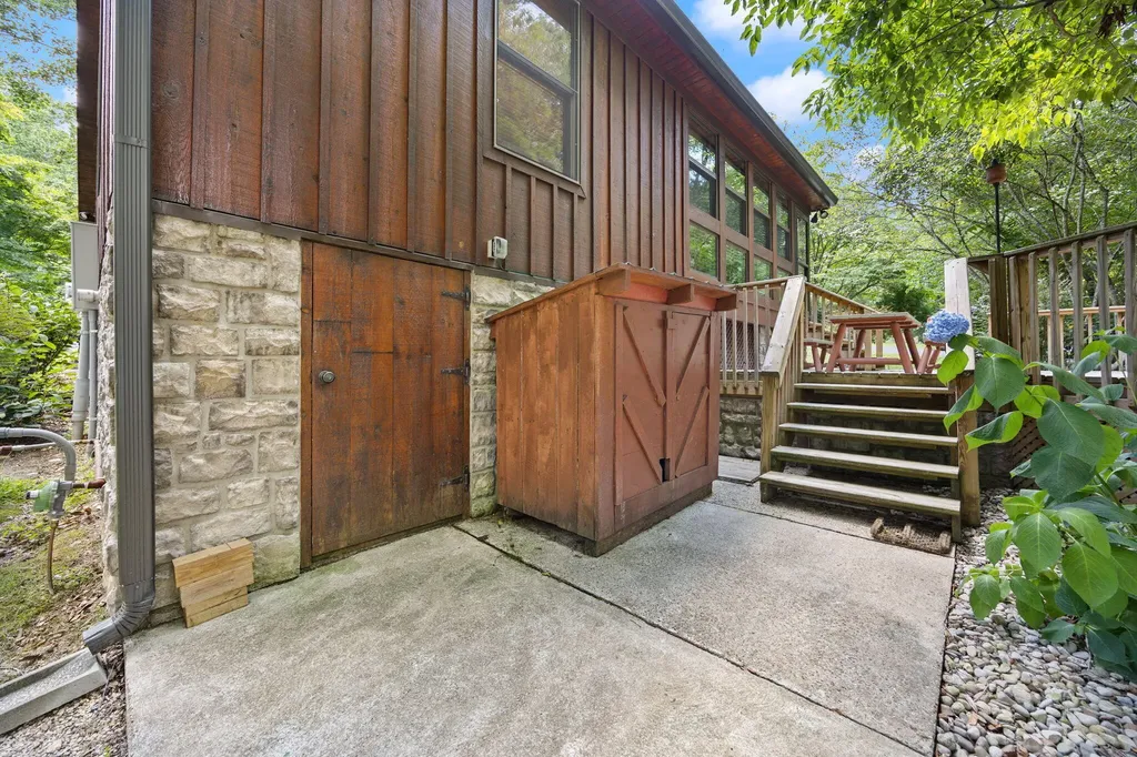 204 The Village Drive Nancy KY 42544