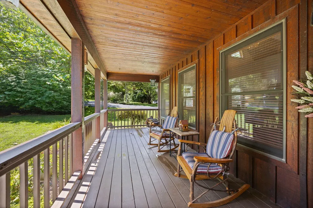 204 The Village Drive Nancy KY 42544