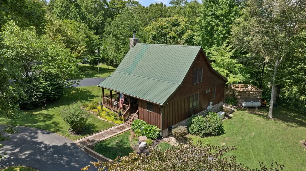 204 The Village Drive Nancy KY 42544