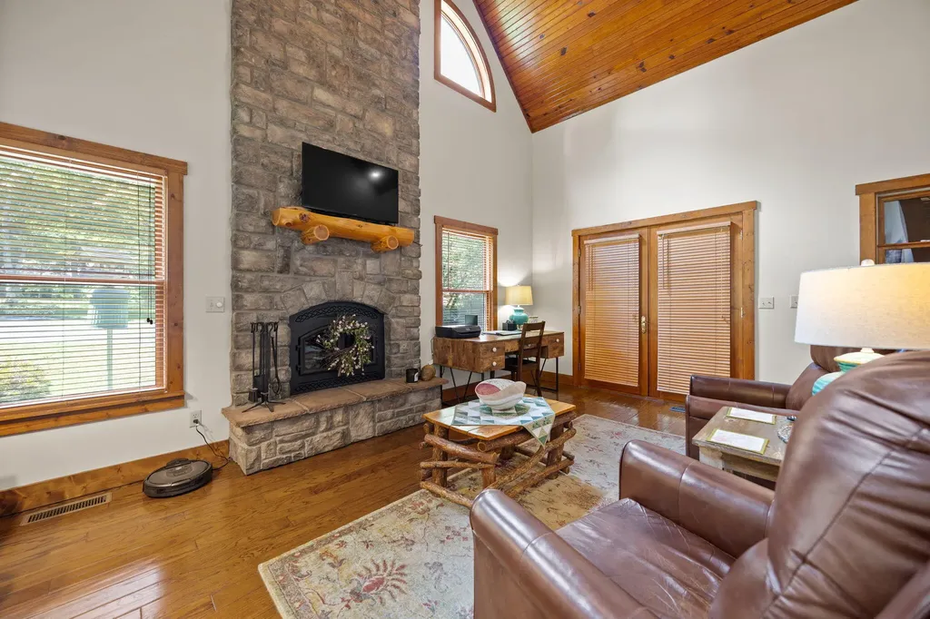 204 The Village Drive Nancy KY 42544