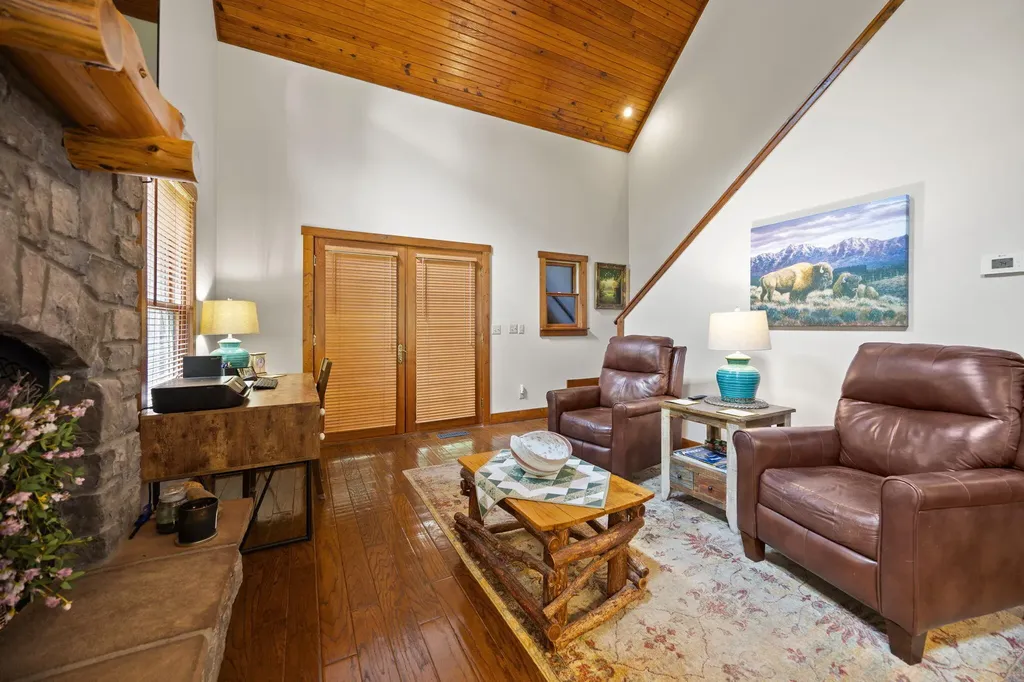 204 The Village Drive Nancy KY 42544