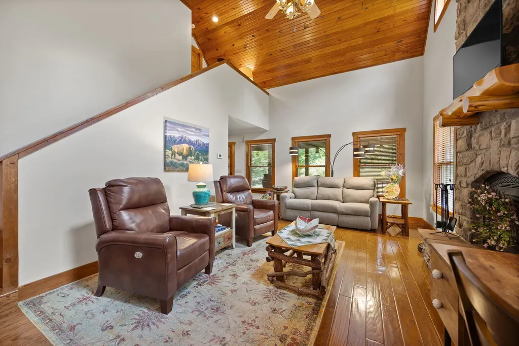 204 The Village Drive Nancy KY 42544