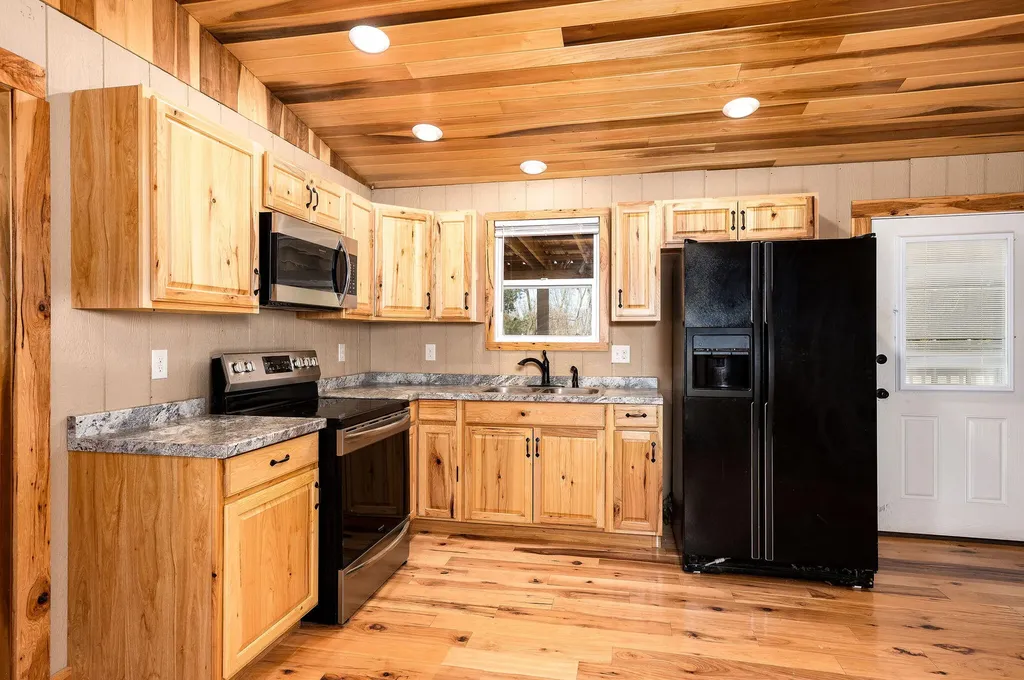 280 Kentucky 639 Albany KY 42602