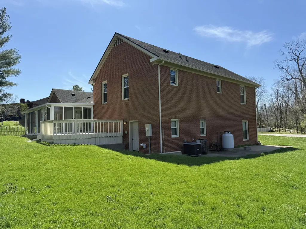 2020 Longview Drive Georgetown KY 40324
