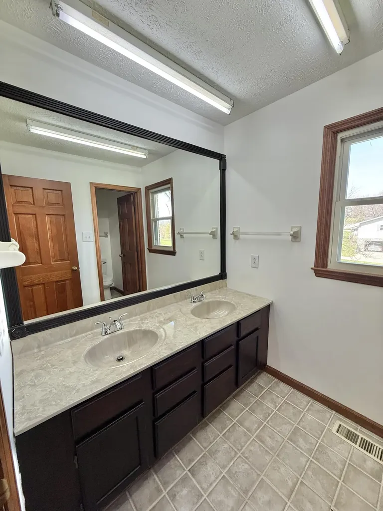 2020 Longview Drive Georgetown KY 40324