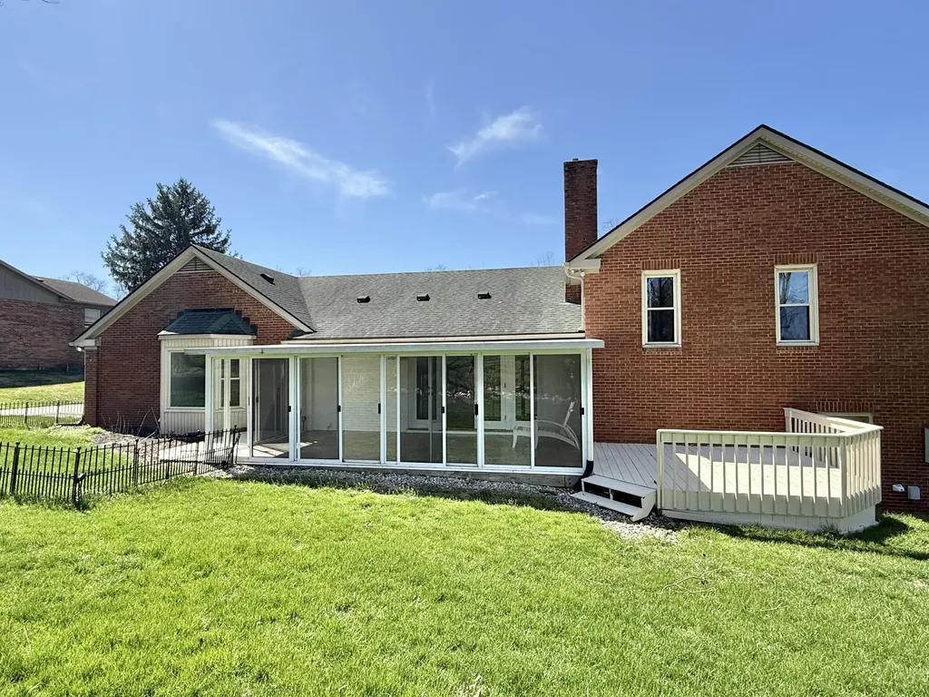 2020 Longview Drive Georgetown KY 40324