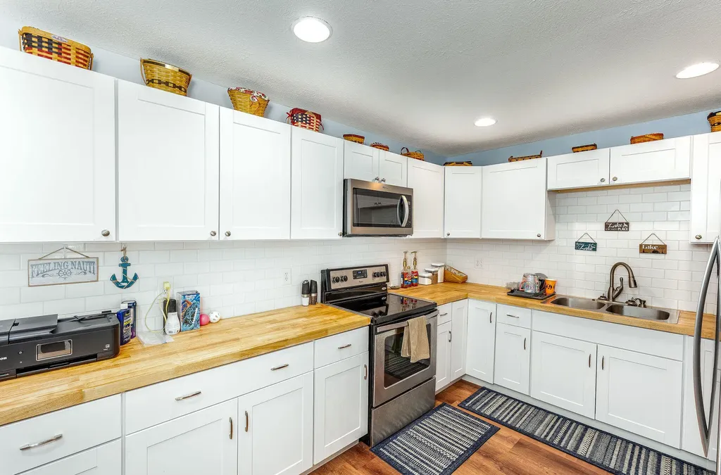 81 White Oak Lane Monticello KY 42633