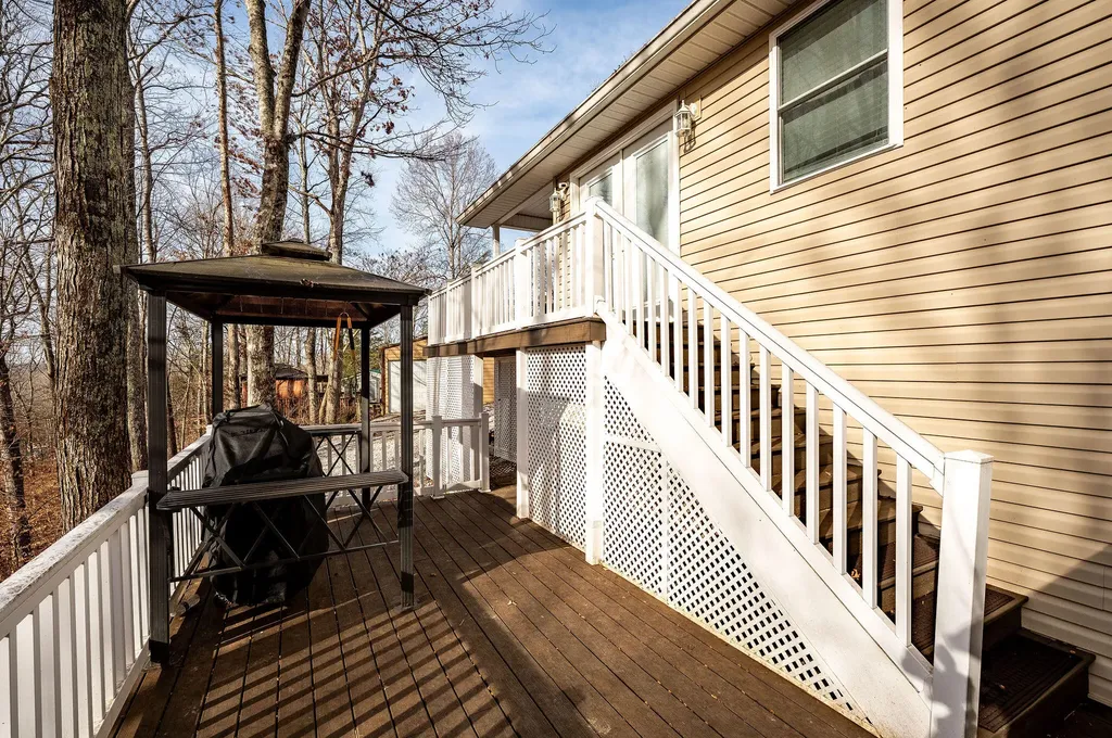 81 White Oak Lane Monticello KY 42633