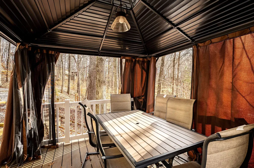 81 White Oak Lane Monticello KY 42633