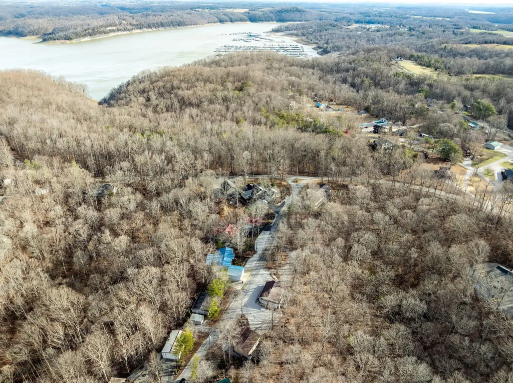 81 White Oak Lane Monticello KY 42633