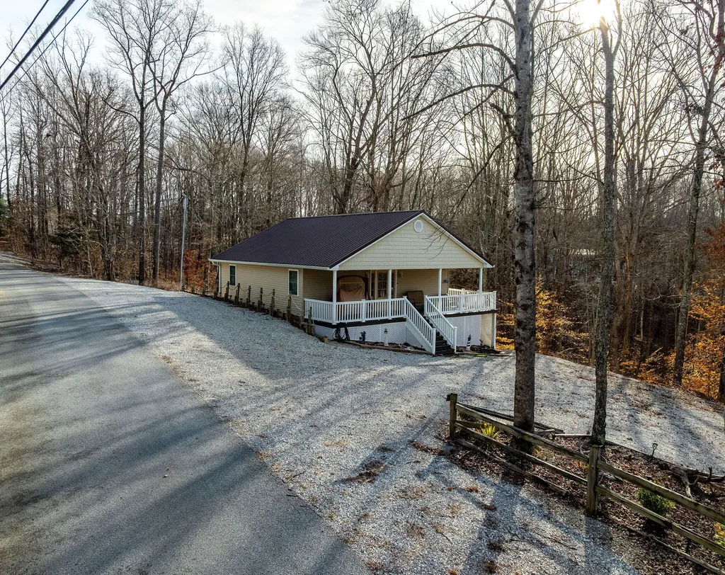 81 White Oak Lane Monticello KY 42633