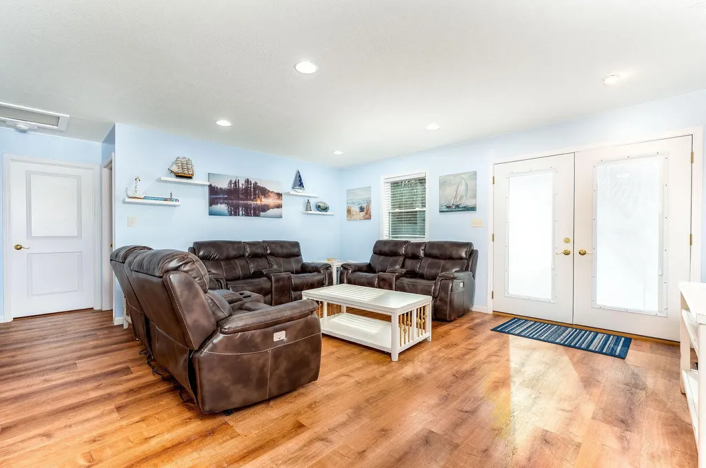 81 White Oak Lane Monticello KY 42633