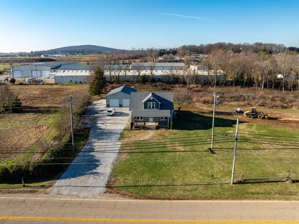 875 State Highway 3106 Monticello KY 42633