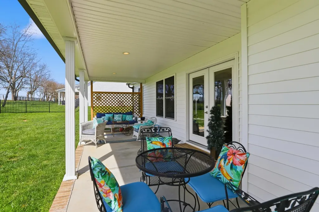 566 Harvest Lane Harrodsburg KY 40330