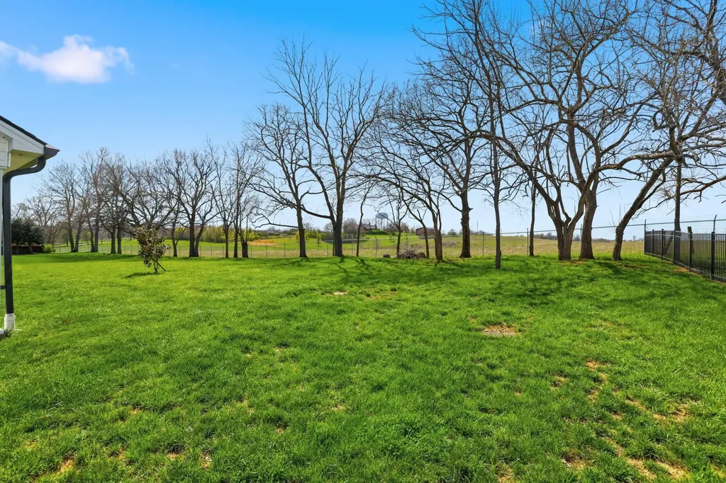 566 Harvest Lane Harrodsburg KY 40330