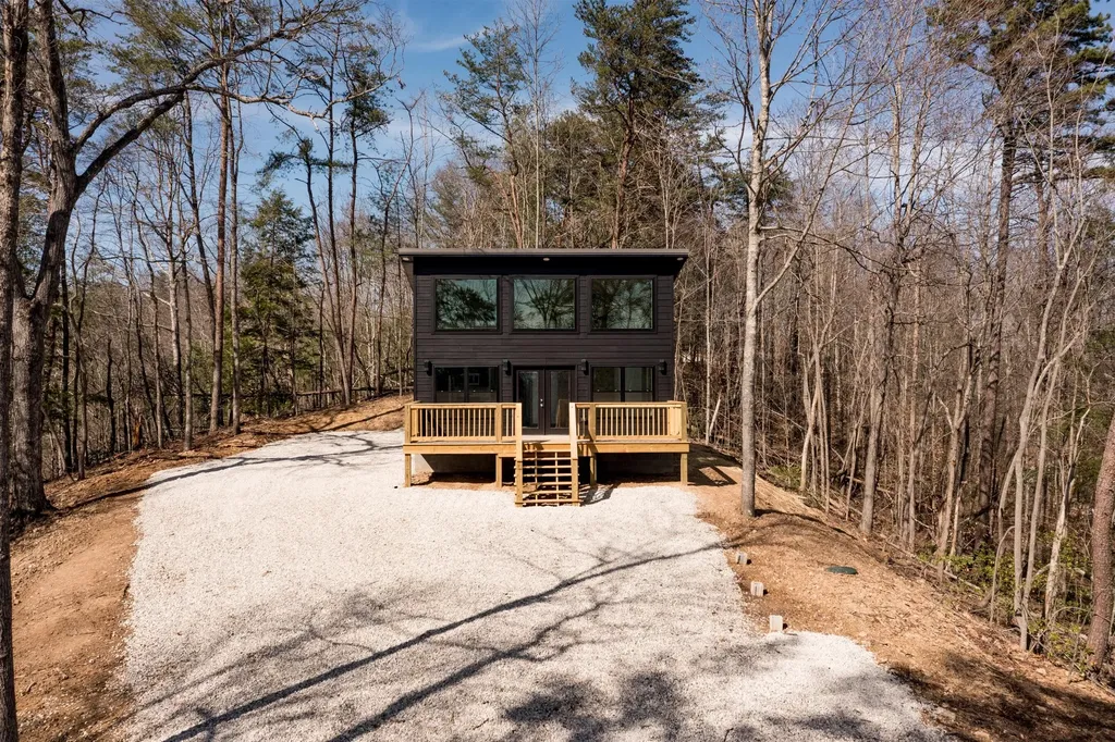 134 Holler Top Road Campton KY 41301