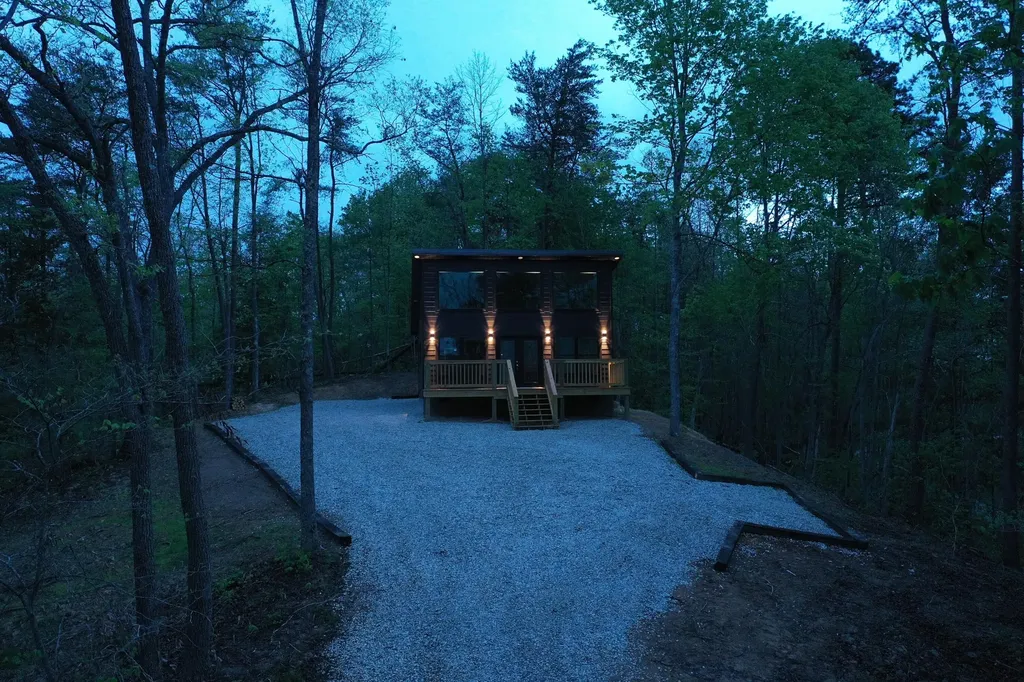 134 Holler Top Road Campton KY 41301