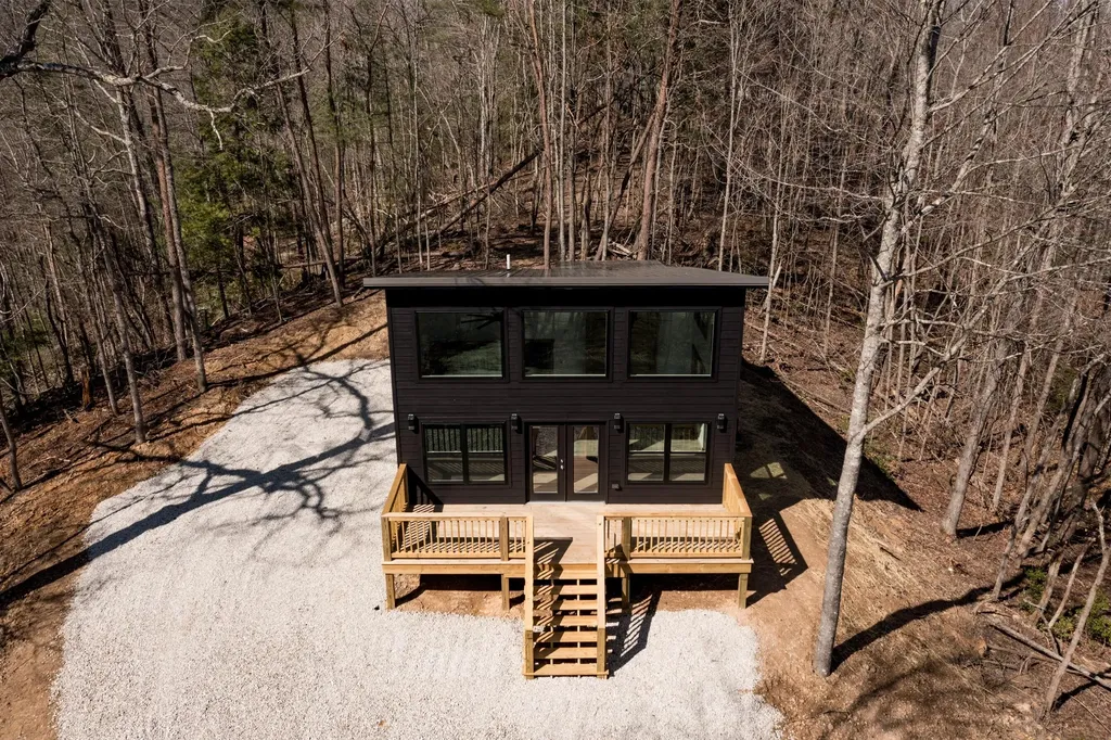 134 Holler Top Road Campton KY 41301