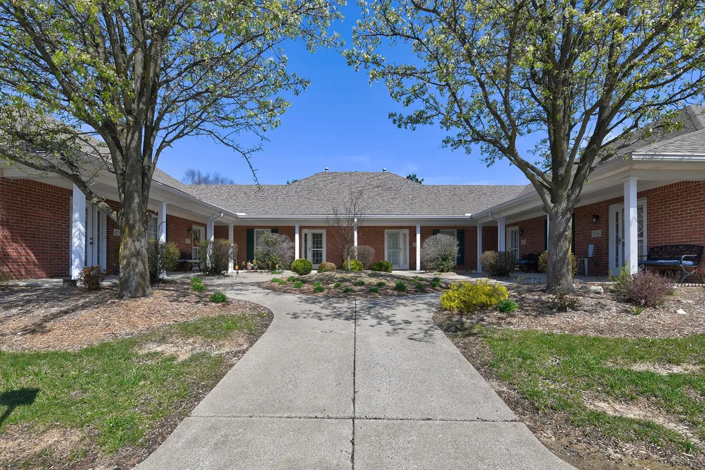 832 Garden Pointe Drive Simpsonville KY 40067