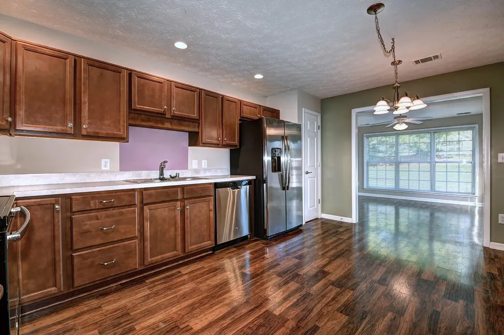 832 Garden Pointe Drive Simpsonville KY 40067