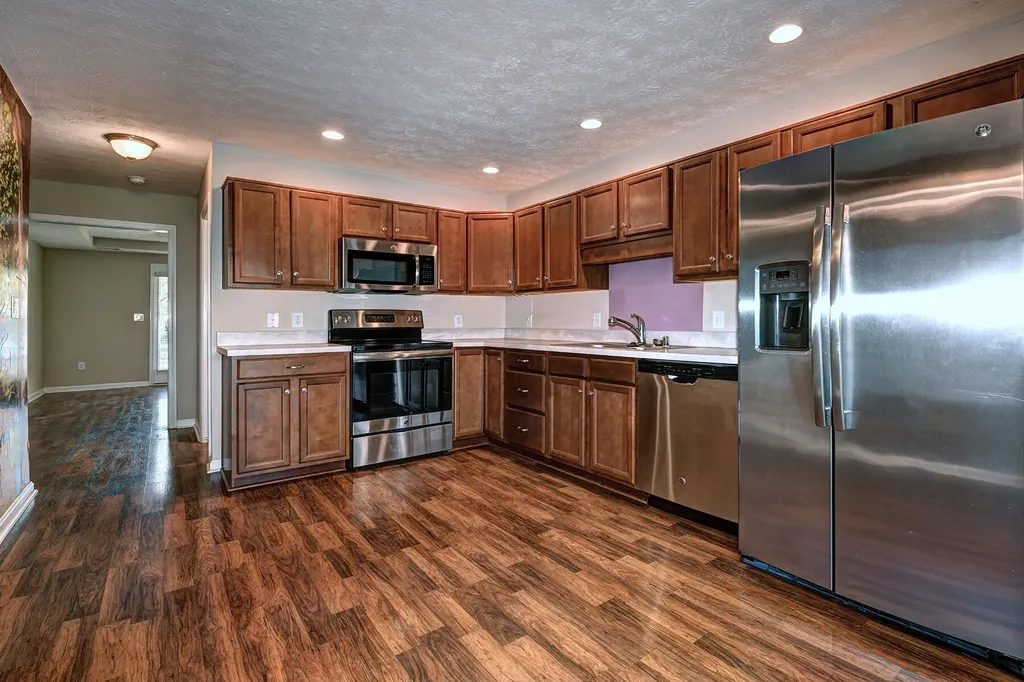 832 Garden Pointe Drive Simpsonville KY 40067