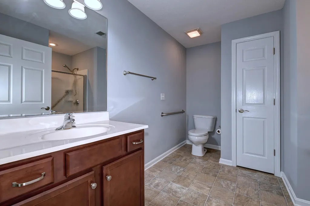 832 Garden Pointe Drive Simpsonville KY 40067