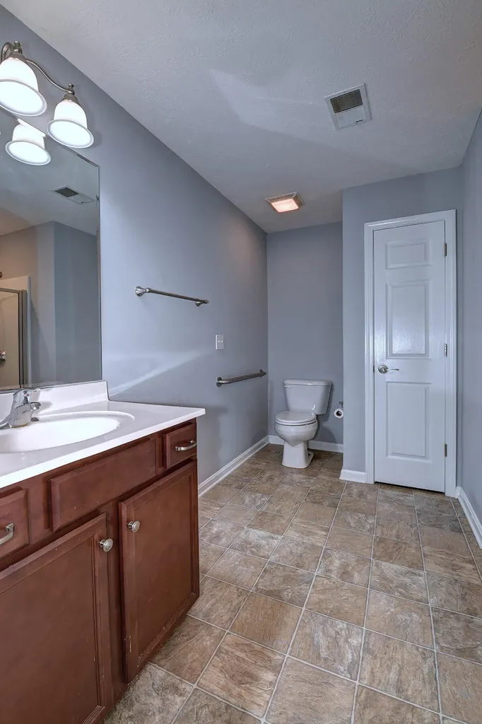 832 Garden Pointe Drive Simpsonville KY 40067