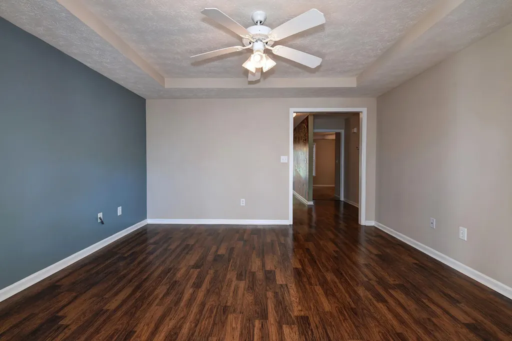 832 Garden Pointe Drive Simpsonville KY 40067