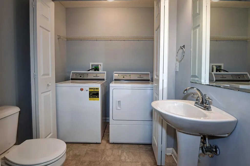 832 Garden Pointe Drive Simpsonville KY 40067