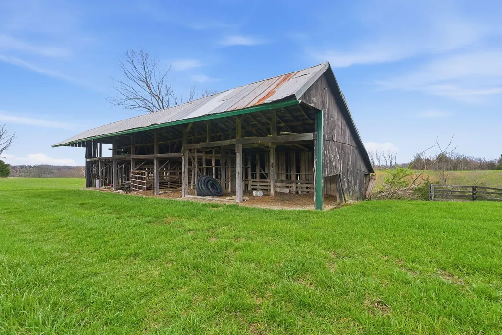 1600 Hickory Grove Road Lawrenceburg KY 40342
