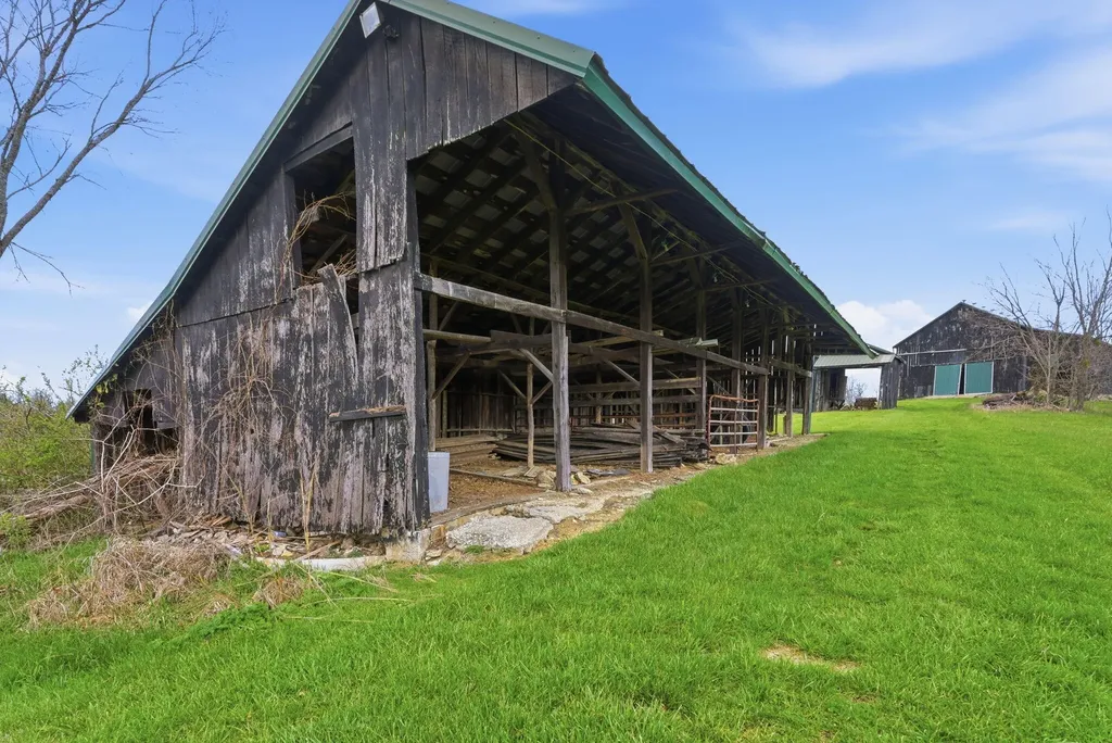 1600 Hickory Grove Road Lawrenceburg KY 40342