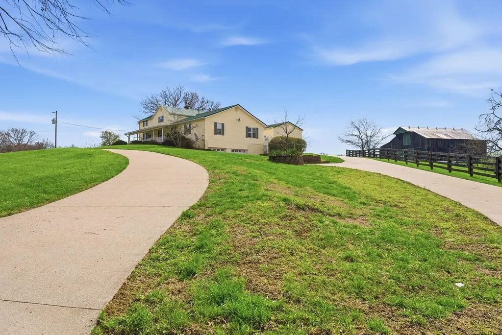 1600 Hickory Grove Road Lawrenceburg KY 40342