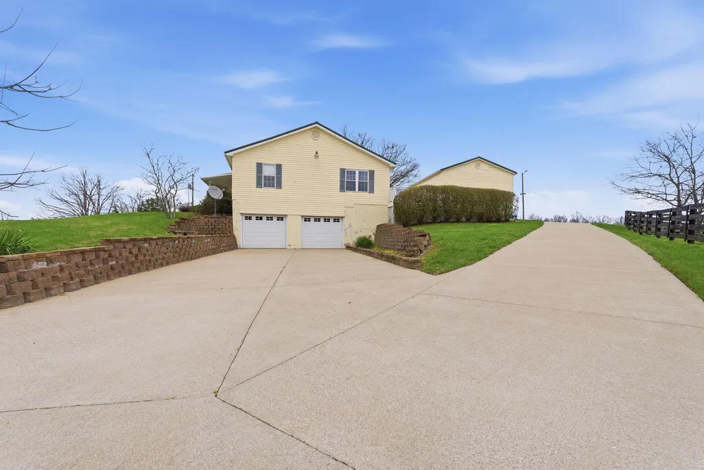 1600 Hickory Grove Road Lawrenceburg KY 40342