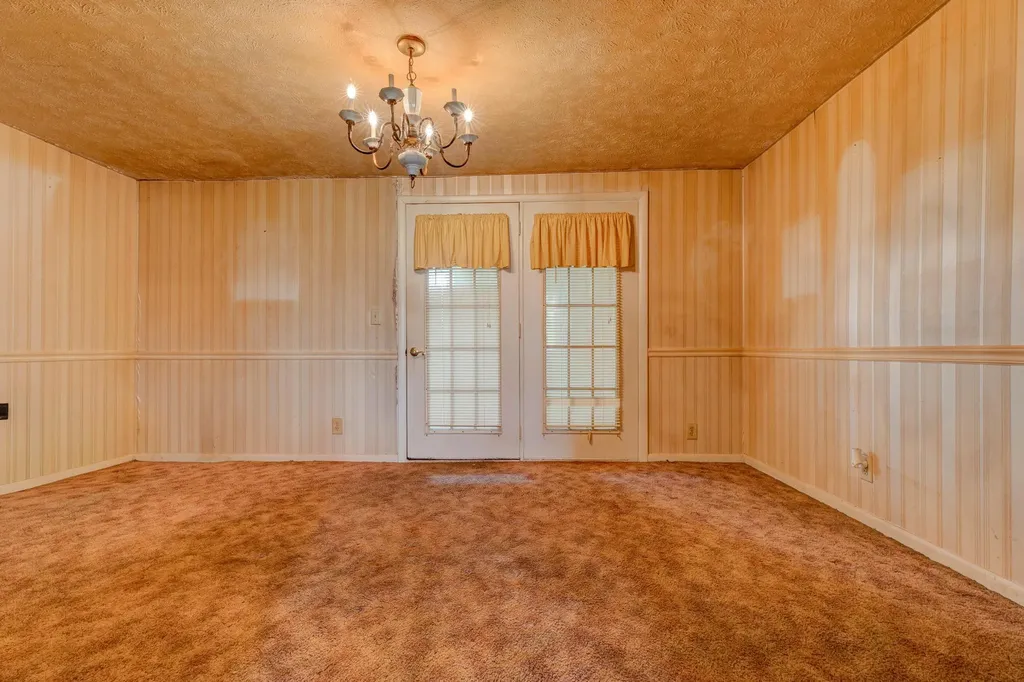1000 New Cut Road Jeffersonville KY 40337