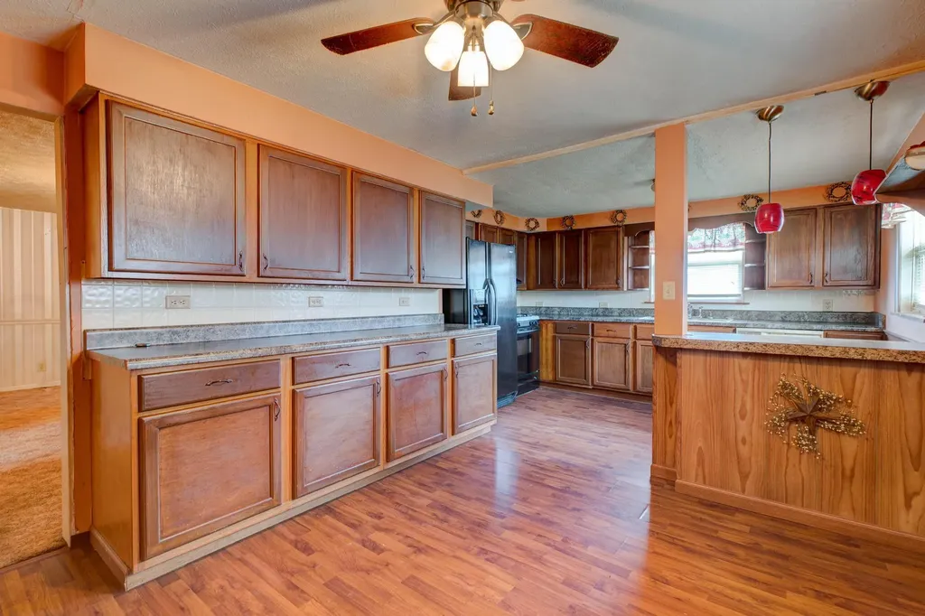 1000 New Cut Road Jeffersonville KY 40337