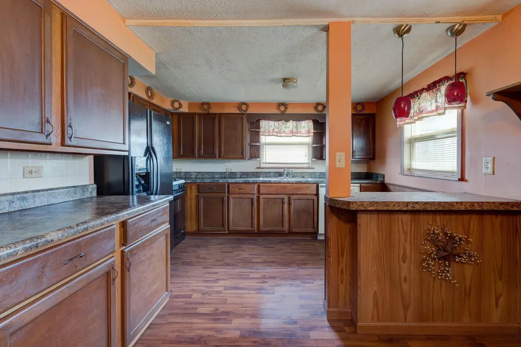 1000 New Cut Road Jeffersonville KY 40337