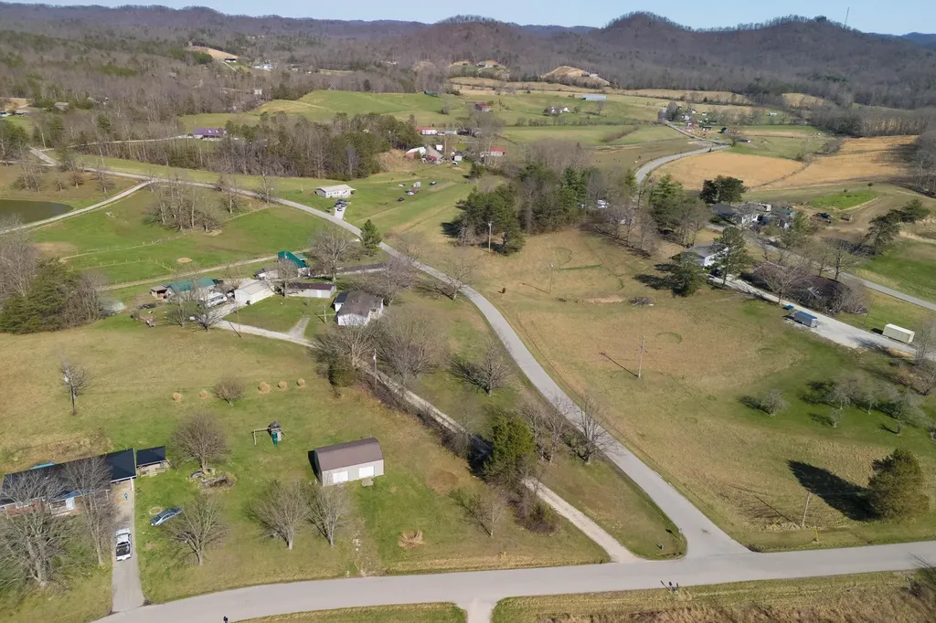 1000 New Cut Road Jeffersonville KY 40337