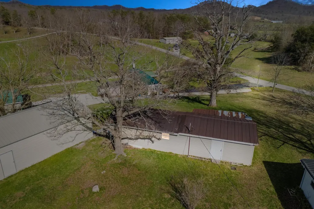 1000 New Cut Road Jeffersonville KY 40337