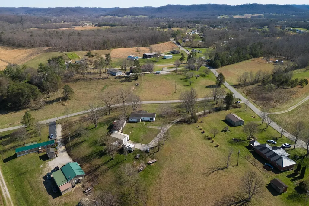 1000 New Cut Road Jeffersonville KY 40337