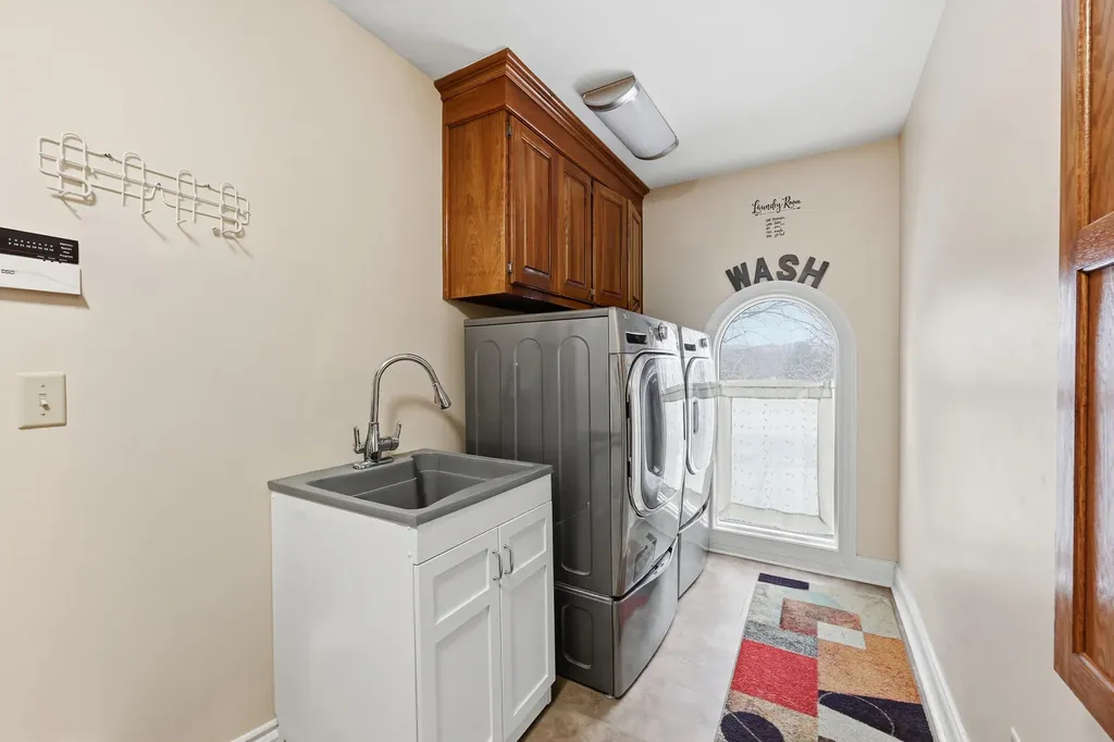 106 Churchill Court Berea KY 40403