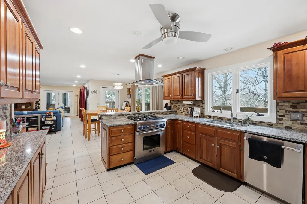 106 Churchill Court Berea KY 40403