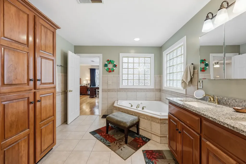 106 Churchill Court Berea KY 40403