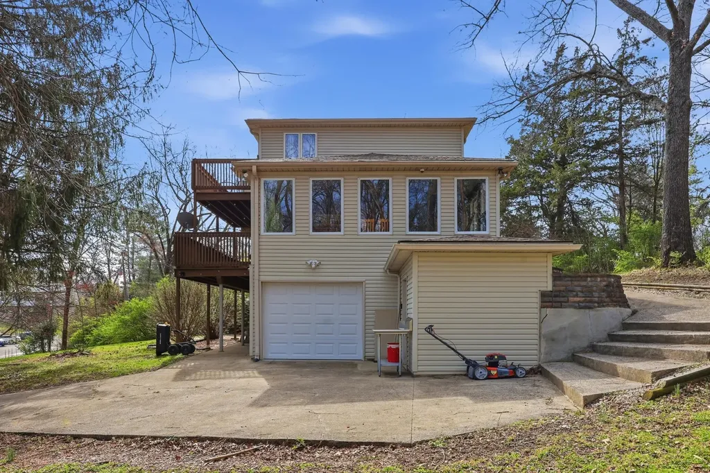 106 Churchill Court Berea KY 40403