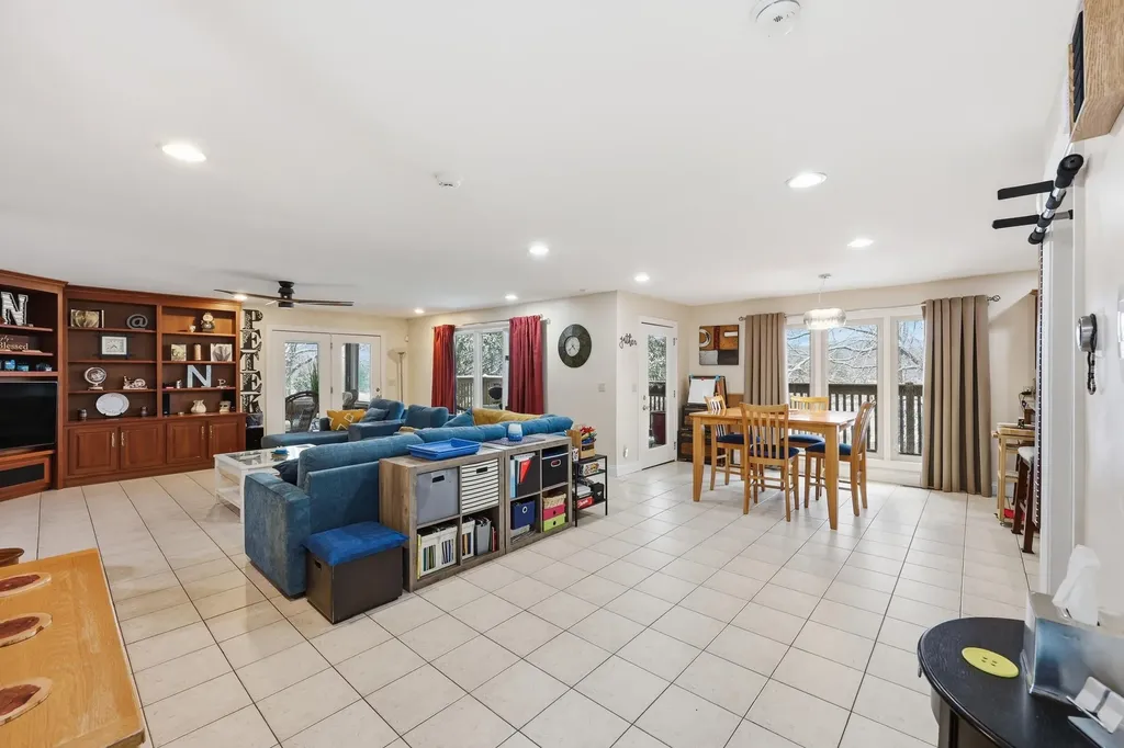 106 Churchill Court Berea KY 40403
