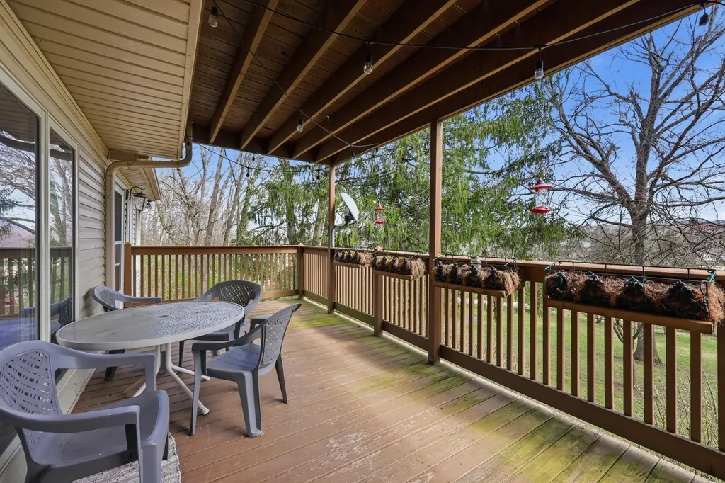 106 Churchill Court Berea KY 40403